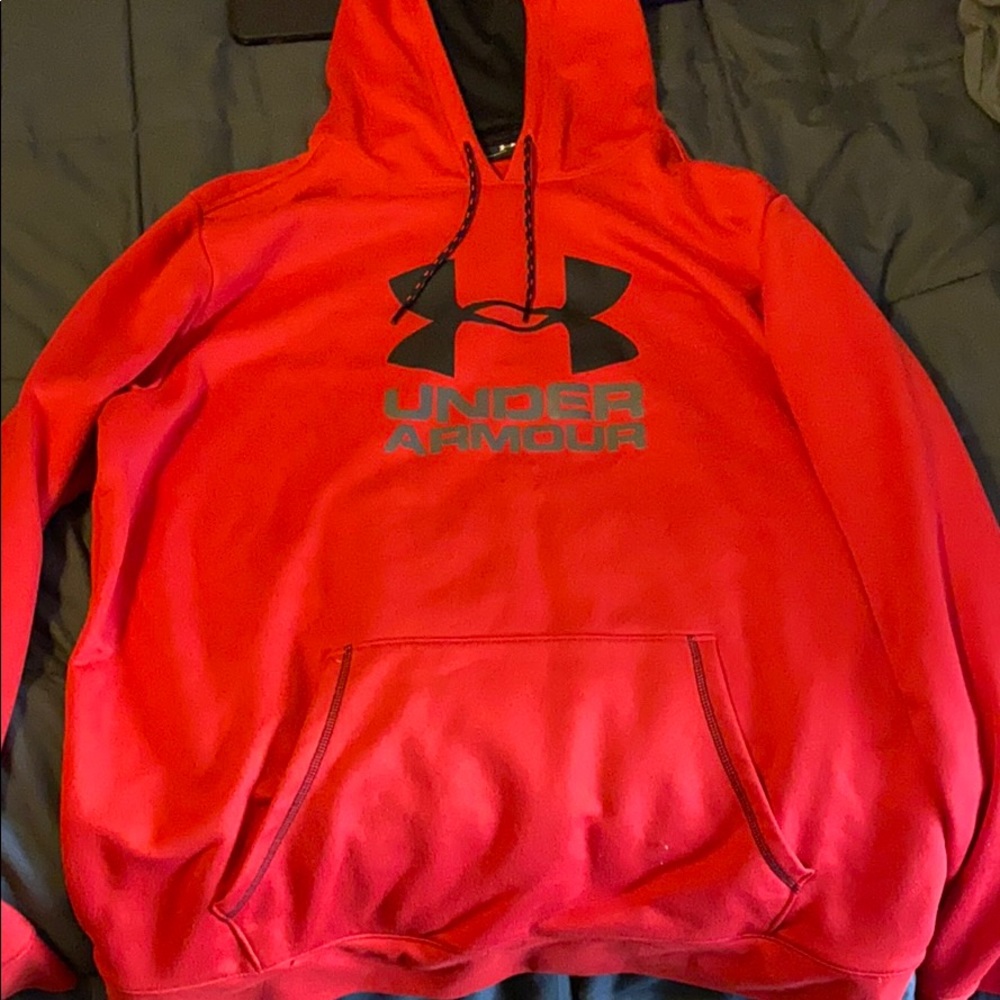 Under armor sweatshirt